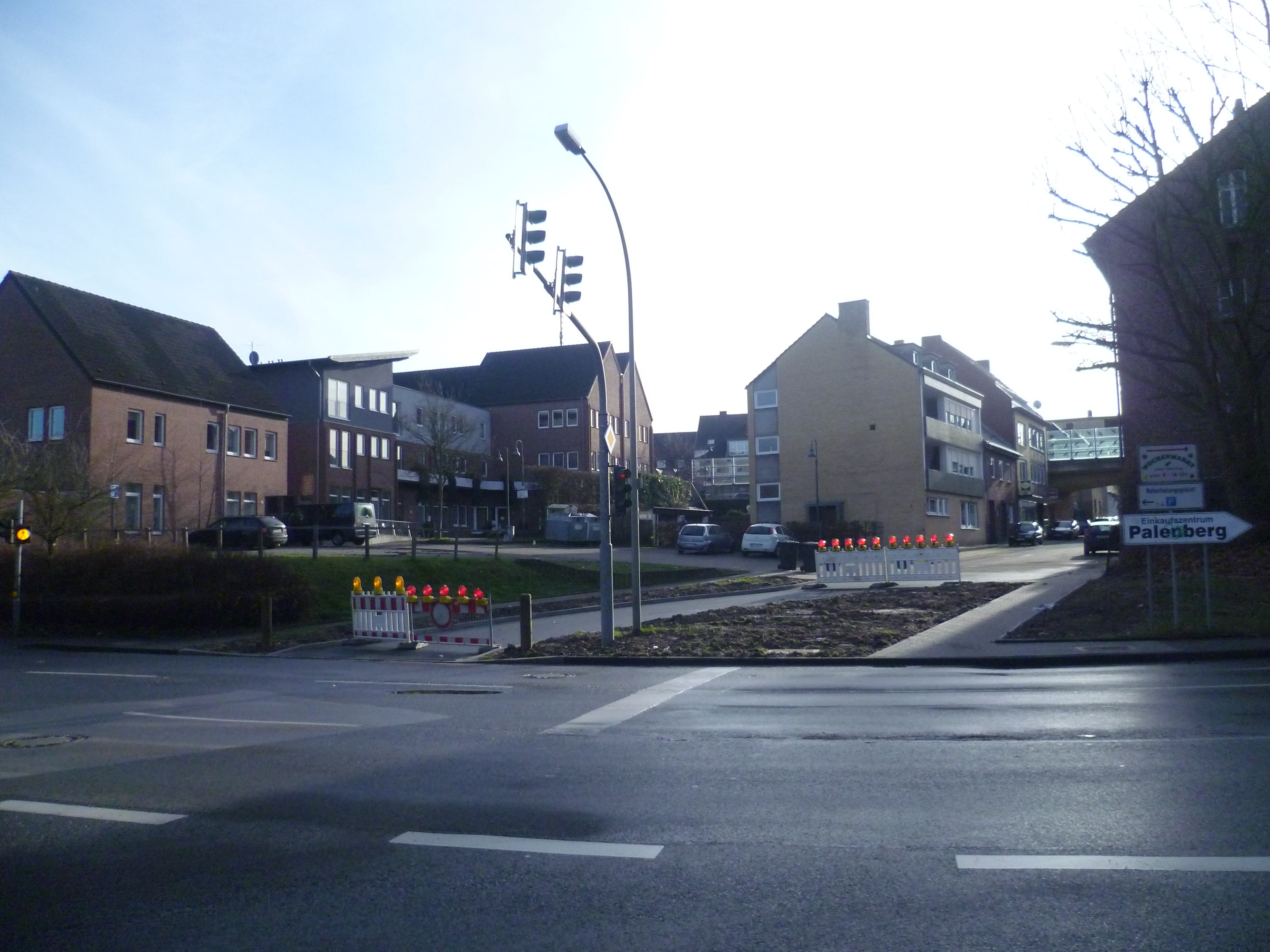 Die Aachener Straße kurz vor der Freigabe für den Verkehr Foto: Walter Junker