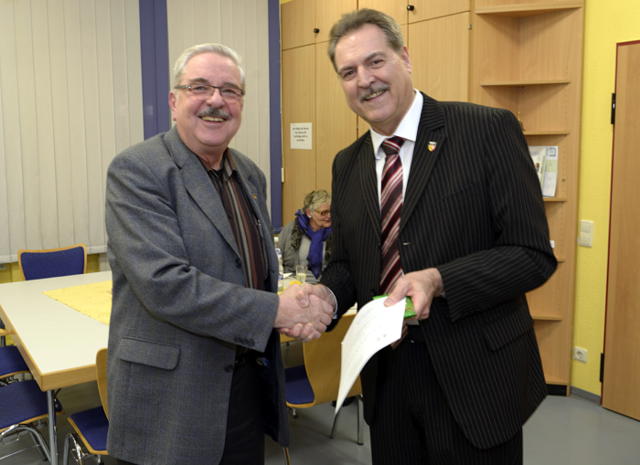 Artur Wörthmann und Bürgermeister Wolfgang Jungnitsch Foto: Toni Stumpf