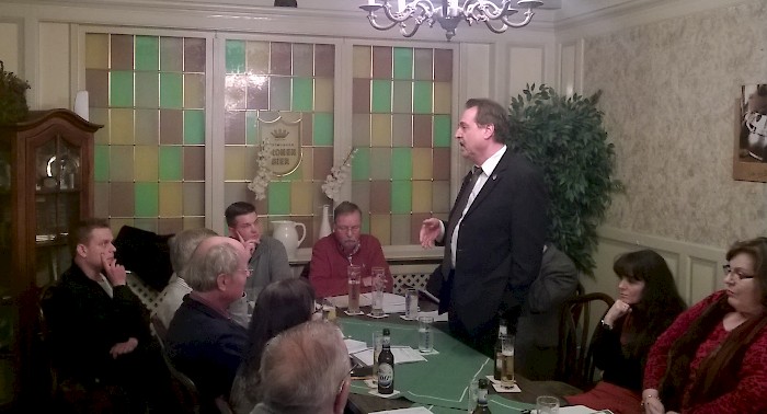 Wolfgang Jungnitsch berichtet über den Stand zur möglichen Entlastung der Heerlener Straße